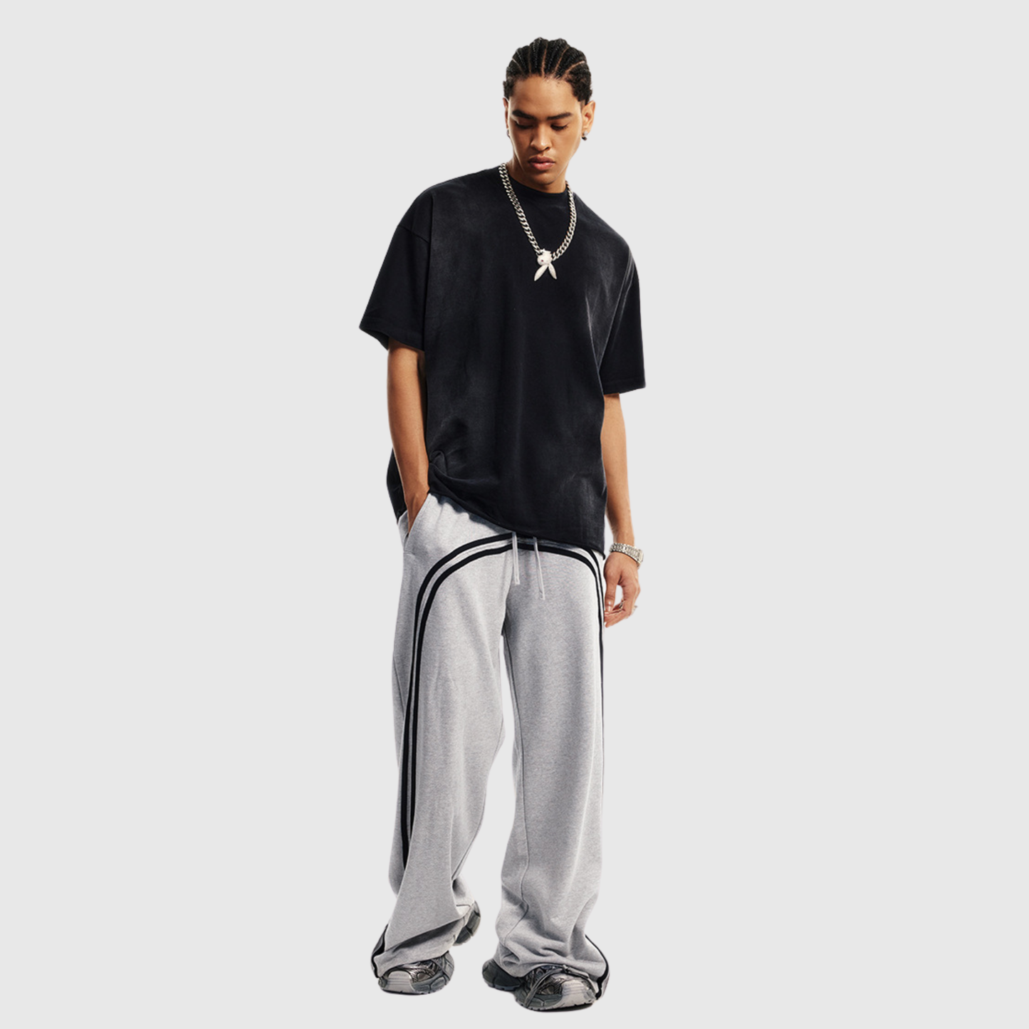 BAGGY SWEATPANTS